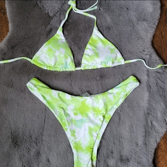Triangle Tie Dye 3 Piece Bikini Set with Skirt Swimsuit - Picture 10 of 12